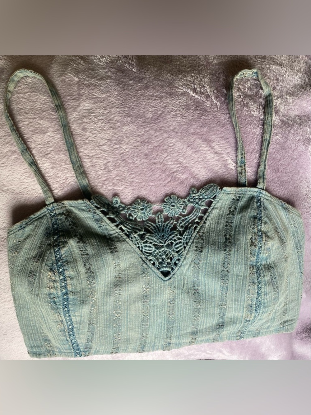 Kimchi Blue Lace Trim Denim Cami Crop Top Y2K Boho Cottagecore Fairy NWT - Picture 4 of 7